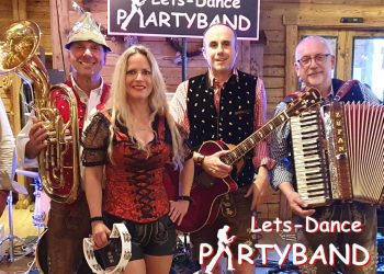 Hochzeitsband mit Sängerin